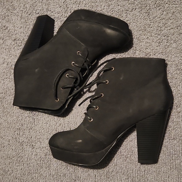 Black high heel platform booties - Picture 4 of 6